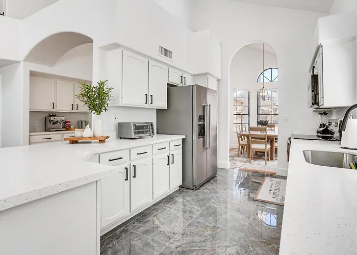Recently Remodeled Retreat, Private Yard!
